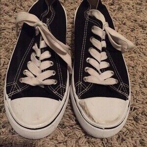 Size 7/8 black white shoes Target version converse
